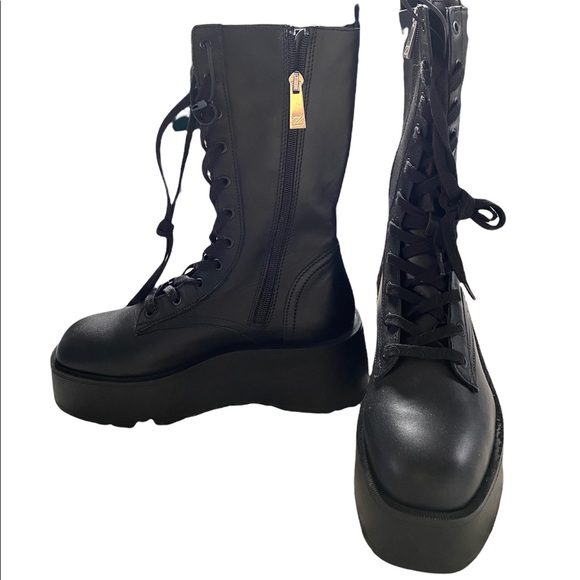 Brand new with tags Black leather wedge combat boot - Picture 3 of 5